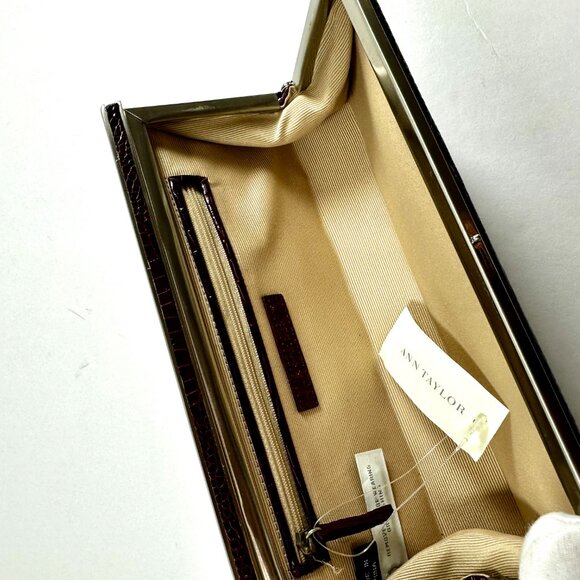 Ann Taylor Croc-Embossed Leather Clutch Bag | Burgundy | 10"x2"x4" | Pre-Owned - Picture 5 of 9